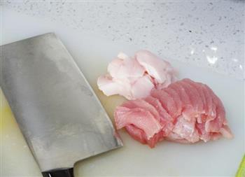 泡红椒杏鲍菇小炒肉片的做法步骤1