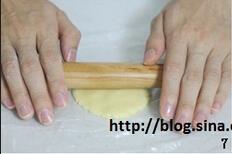 红莲蓉奶油皮月饼的做法步骤7