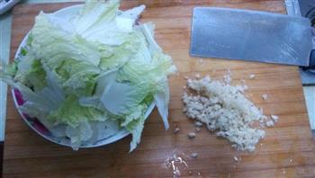 减肥餐-手撕蚝油蒜末白菜的做法步骤1