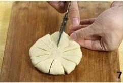 椰蓉花形面包的做法图解7