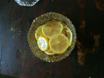 清凉蜂蜜柠檬水的做法步骤2