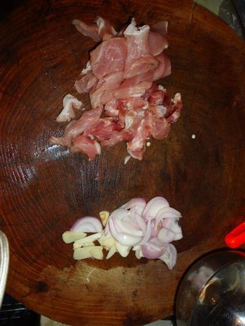 秋葵炒肉的做法图解3