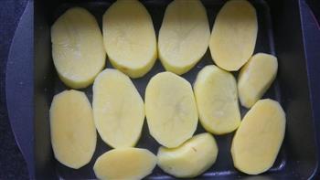 土豆烤翅中的做法步骤3