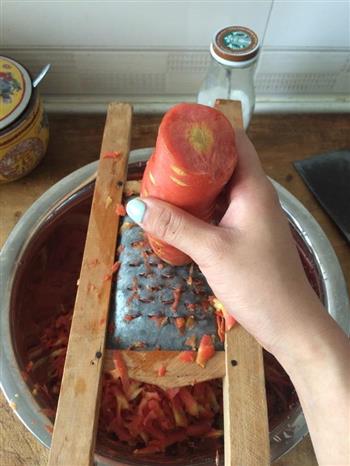 红萝卜牛肉饺子的做法图解1