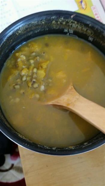 南瓜绿豆汤的做法步骤3