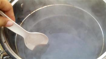 椰汁龟苓膏西米露的做法图解7