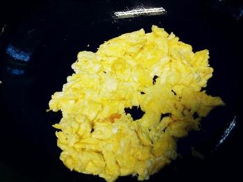 韭苔炒蛋的做法步骤2