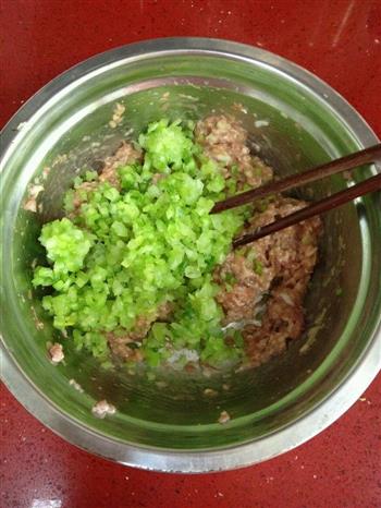 猪肉芹菜馅饺子的做法步骤13