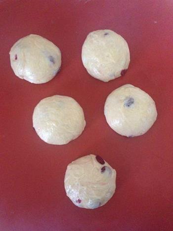 超软的蔓越莓面包用手撕着吃的做法步骤8