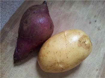 紫薯土豆泥的做法步骤1