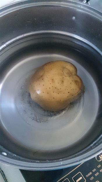 人气馋嘴小零食-锅巴土豆的做法步骤1