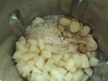 百合大米酥梨粥的做法步骤7