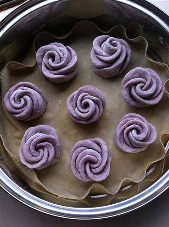 爱的饽饽-紫薯玫瑰花卷的做法步骤8