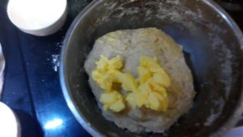 奶香小面包的做法步骤2