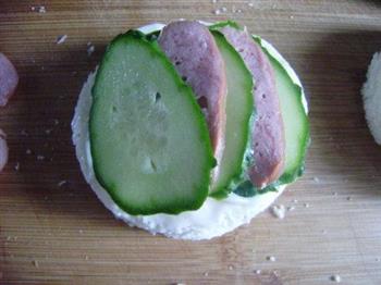 黄瓜火腿三明治的做法步骤6