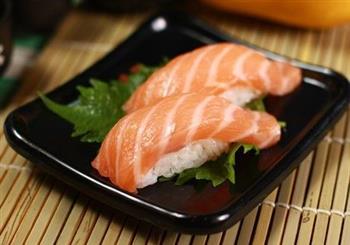 日式寿司的做法步骤6