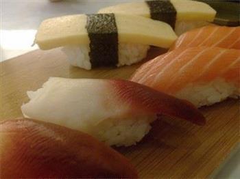 日式寿司的做法步骤7