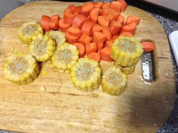 玉米胡萝卜排骨汤的做法步骤6