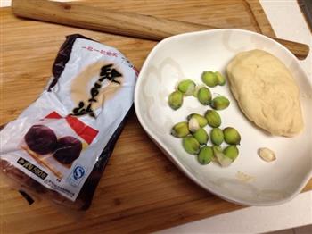 莲子豆沙小餐包的做法步骤1