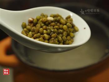 绿豆粥-以粥养生度长夏的做法步骤7