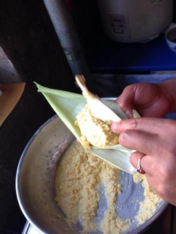 蒸玉米饼的做法步骤4