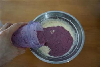 蓝莓酸奶冰淇淋的做法步骤3