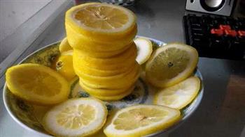 好喝健康蜂蜜柠檬水的做法步骤2