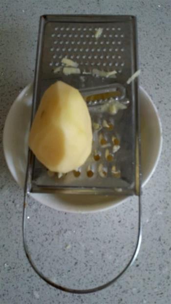 土豆鸡蛋饼的做法步骤1