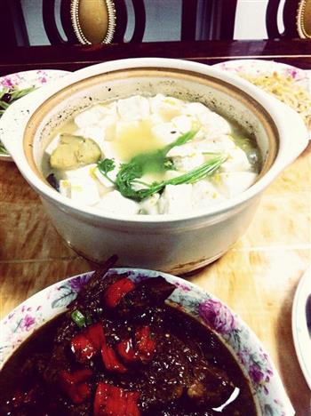 砂锅黄颡鱼豆腐汤-孕妇食谱的做法步骤2