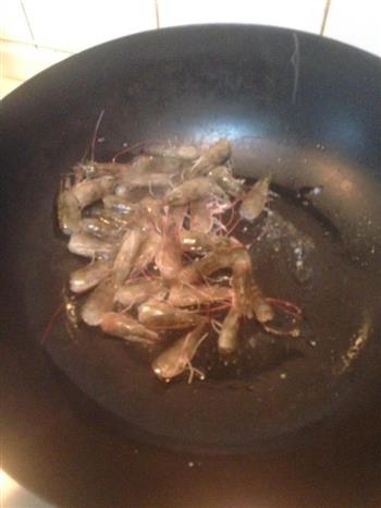 鲜虾滑蛋粥的做法步骤3