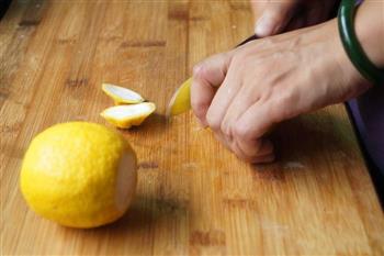 柠檬芝士蛋糕的做法步骤1