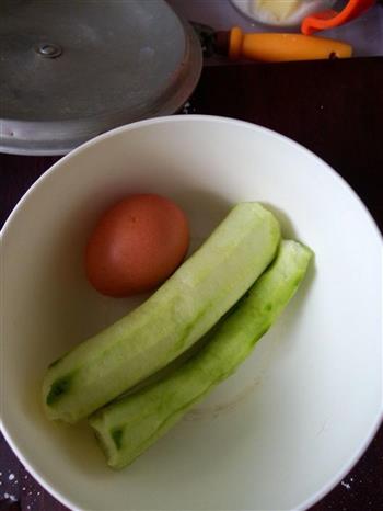 鸡蛋丝瓜汤的做法步骤1