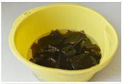 冬瓜海带排骨汤的做法图解2