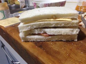 火腿三明治的做法步骤7