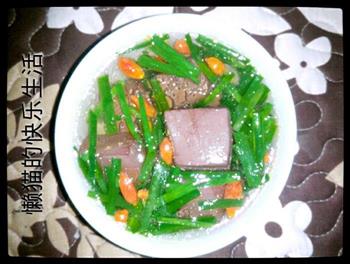 韭菜猪红汤的做法步骤3