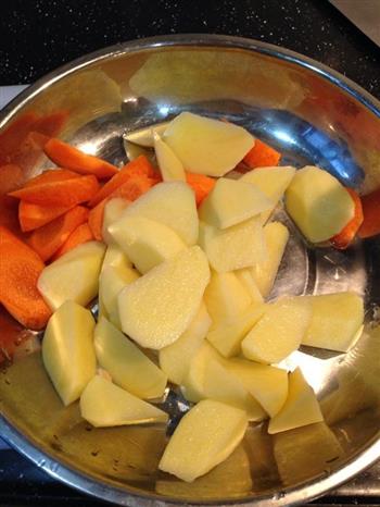 土豆咖喱鸡菜的做法步骤3