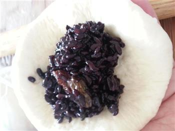 紫米新疆大葡萄干排包的做法图解2