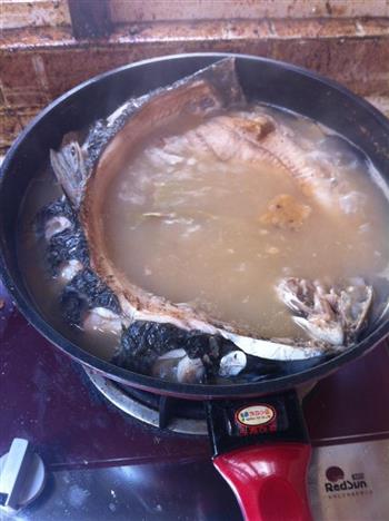 美味酱烧水煮鱼的做法步骤1