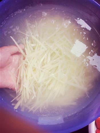 清炒土豆丝的做法步骤2