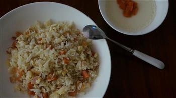 培根火腿虾米蛋炒饭的做法步骤4