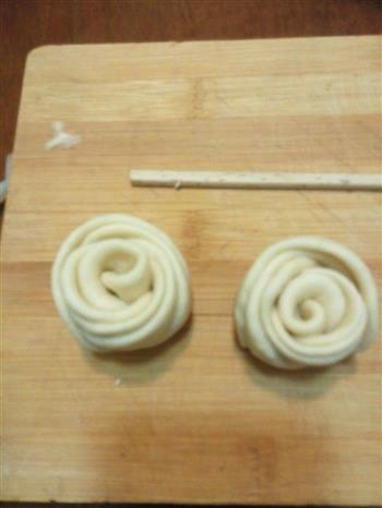 玫瑰花面包的做法步骤8