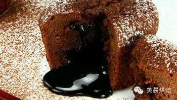 诱惑人心的熔岩巧克力蛋糕的做法步骤1