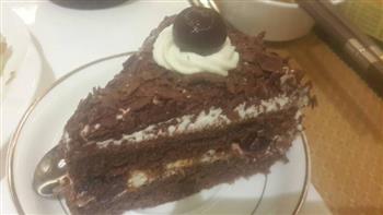 黑森林蛋糕-得到朋友们的赞扬的做法图解6