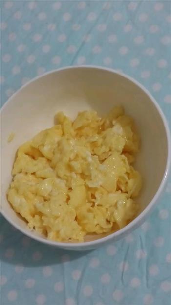 洋葱炒蛋的做法步骤2