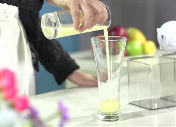 彩虹果汁—SKG9999原汁机食谱的做法图解12