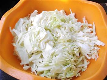 圆白菜焖饭的做法步骤2