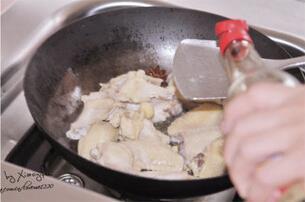 香菇烧鸡翅的做法步骤6