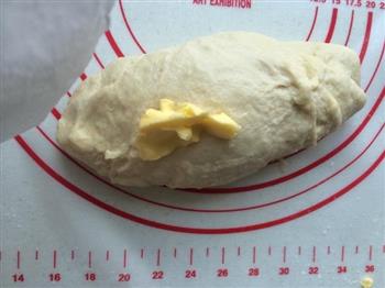 葱香香肠面包-热狗面包卷的做法图解2