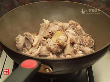 香菇焖鸡-将食材的美味发挥得淋漓尽致的做法步骤10