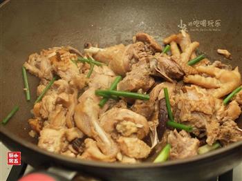 香菇焖鸡-将食材的美味发挥得淋漓尽致的做法步骤14